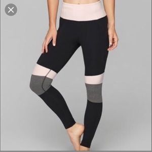 Athleta colorblock salutation tight
